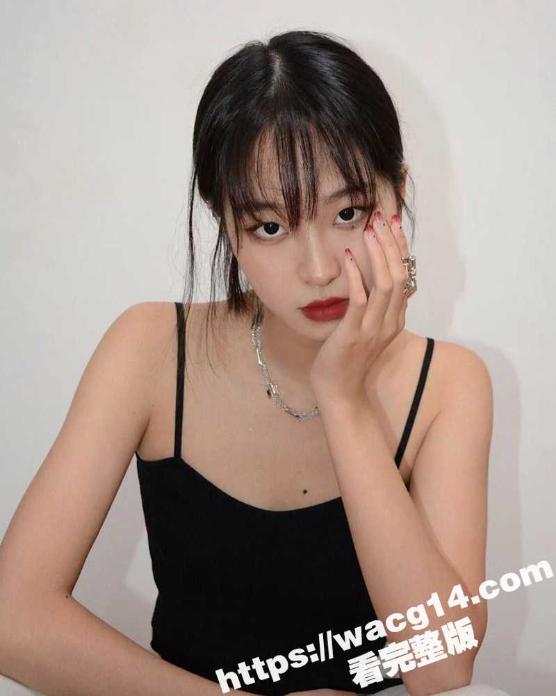 湖北中南财大校花 周芸芸 短发美腿最骚浪少女 酒店网袜诱惑激战内射爆爽！ - 51吃瓜网-51吃瓜网