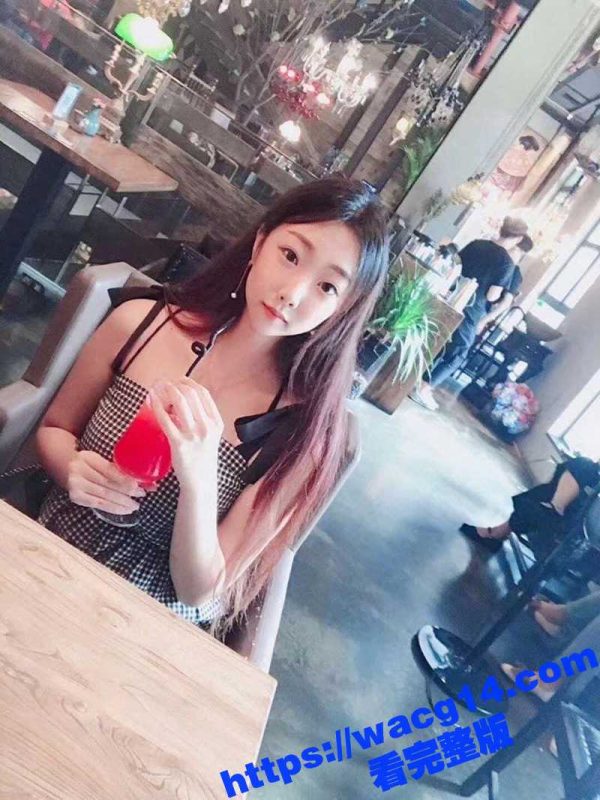 陕西中医大学 王青 放飞自我！大尺度私密自拍供男友欣赏 白皙的胴体诱惑无限 粉嫩小穴引人遐想！-51吃瓜网