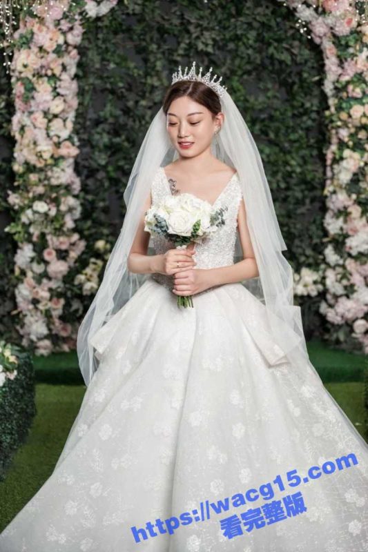 江苏苏州高颜值性瘾少妇刘安琪 老公能力差婚后的生活充满失望只能找炮友发泄 被内射逼里带着精液就直接回家！-51吃瓜网