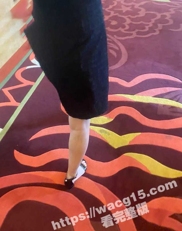 出差带舅妈去外地开房  熟女的肉色丝袜才是最致命的武器  天黑野外激战非常过瘾-51吃瓜网