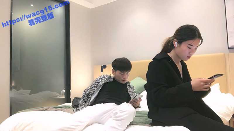 91约妹达人泡良大佬成功捕获良家少妇约炮开房  人妻老公打电话接听的时候还在抓奶舔逼！-51吃瓜网