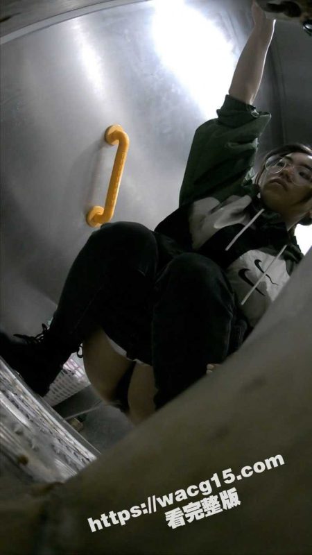 师范学院女厕成偷拍圣地  个个妹子青春靓丽  大黑逼小翘臀成群结队你会选谁当女友-51吃瓜网