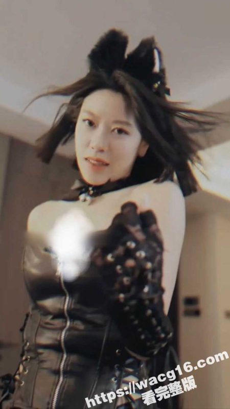 擦边短剧《交换爱情&交换人生》  欲望的交织 三角纠缠 看小伙如何在女神之间游刃有余-51吃瓜网