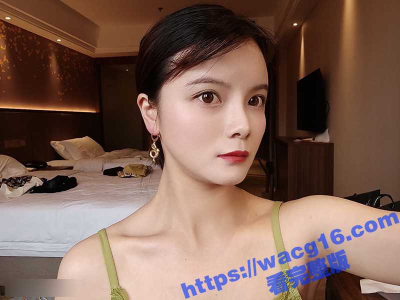 绿帽男带淫妻约单男 迫不及待洗澡把老婆扑倒 品尝老婆的原味骚穴 两根鸡巴不停交换抽插 - 51吃瓜网-51吃瓜网