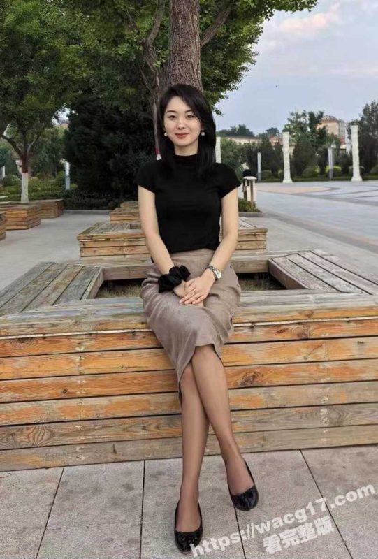 体育生瓜友海景房约炮长腿少妇 黑丝高跟短裙加持 无套后入猛干连打几炮 少妇被操得根本扛不住！-51吃瓜网