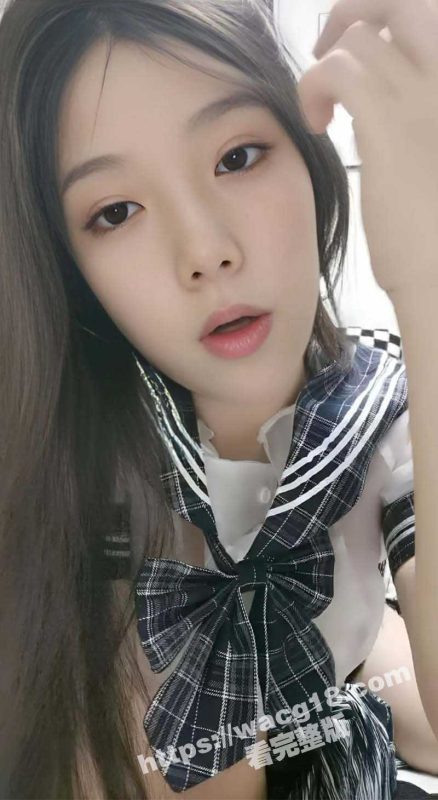 靠自己赚钱的女人最有魅力！神仙颜值女神为还贷款下海直播 大尺度自慰揉穴勾引大哥们刷钱！-51吃瓜网