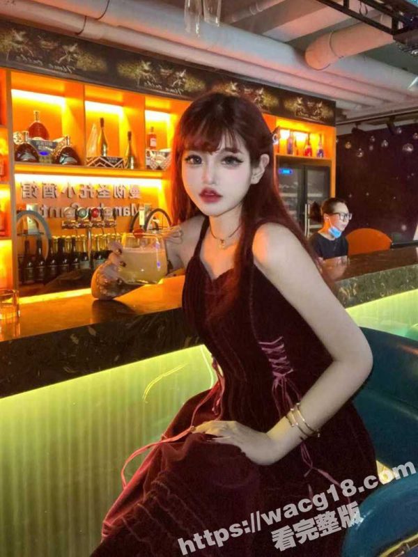 约炮照骗骚逼 虽然颜值差了一些 但身材还是没骗人的 大奶细腰美腿白嫩 摸着的确很爽-51吃瓜网