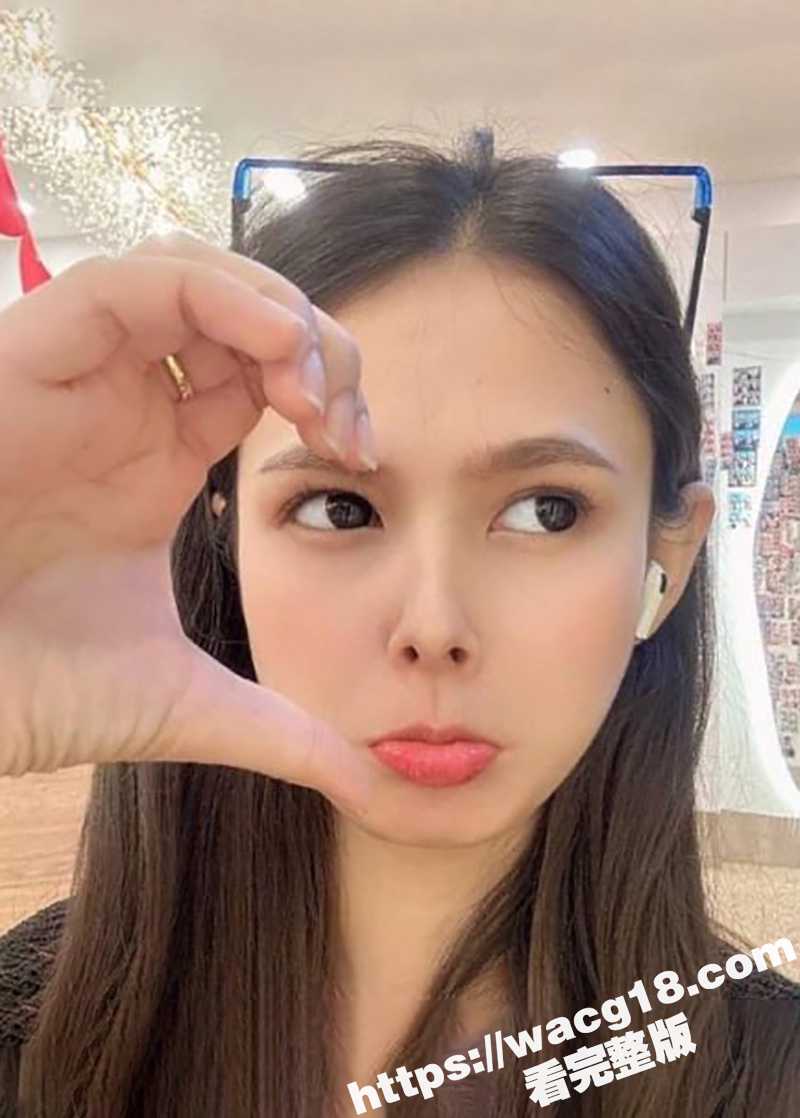 泰国知名网红TIKTOK 私生活曝光 亲密裸聊 挤奶喂食 放纵口交 看到你面红耳赤！ - 51吃瓜网-51吃瓜网