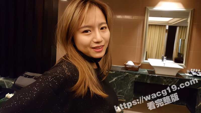 真实情侣自拍 巨乳肥臀美女酒店偷欢 当着男人面扣逼自慰 高潮脸媚态百出，酥骨呻吟销魂蚀骨！-51吃瓜网