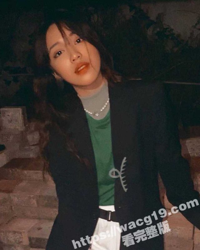 肥猪经理酒店潜规则美女实习生 嫩妹被经理后入爆操性爱私拍被曝光 这小身材也太嫩了吧！-51吃瓜网