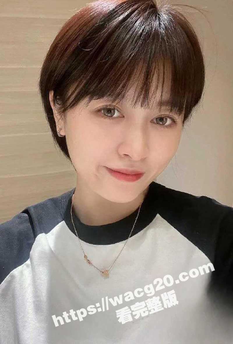 上海人妻公务员Lv不雅视频流出 男女通吃玩喜爱多人运动的放荡少妇 出租车高铁上大胆露出抠逼 - 51吃瓜网-51吃瓜网