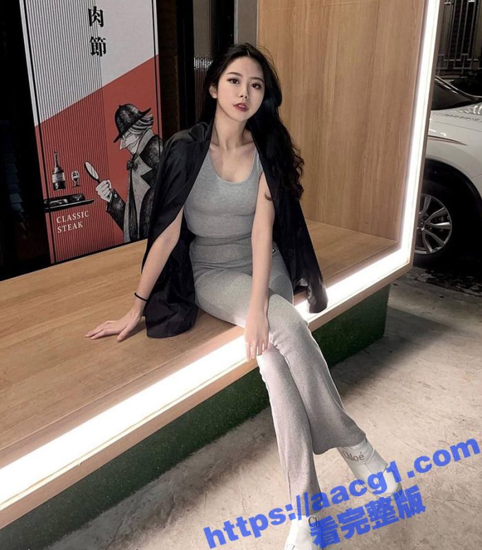 约炮极品身材人妻 翘臀硕大肥美 嫩穴无毛白嫩 背着老公酒店约炮 被大鸡巴带着狼牙套抽插-51吃瓜网