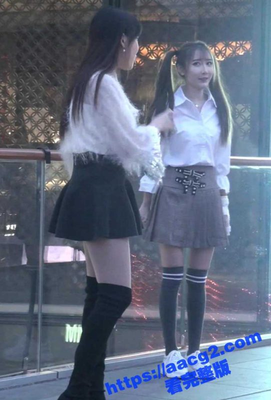 商场街拍 大神抄底尾随跟拍多位高颜值美少妇 白嫩美腿 让人大饱眼福！-51吃瓜网