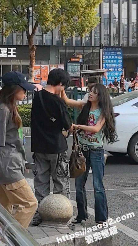 重庆师范大学渣男高文杰 恋爱期间多次出轨被曝光 人丑又矮玩的还花花 被女友当街斥责掌掴-51吃瓜网