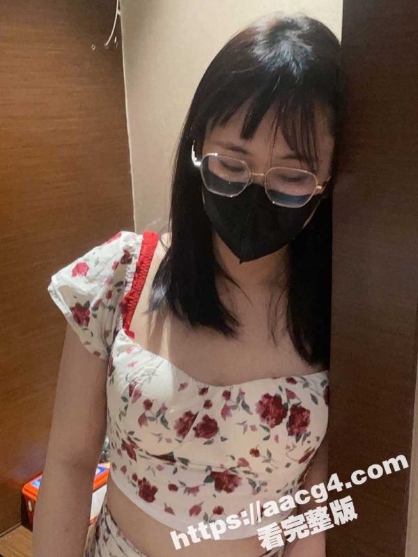 推特骚妇小肥羊不是羊 被绿帽癖老公带来找单男 群P调教前后夹击 被操的淫语骚话连篇-51吃瓜网