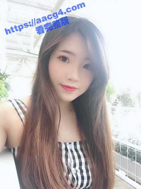 禽兽父亲乱伦女儿 借口谈心撩骚舔穴 享受女儿的吃鸡服务 按住翘臀疯狂抽插-51吃瓜网