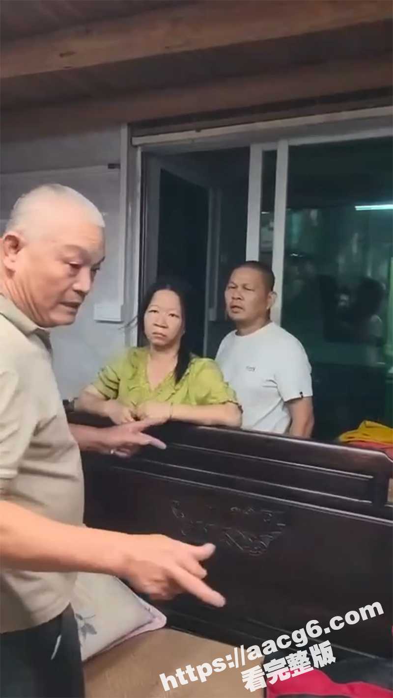 潮州智勇中学老师 网上勾搭人妻约炮 还去人家店里勾引骚妇 被抓现行录视频曝光 - 51吃瓜网-51吃瓜网