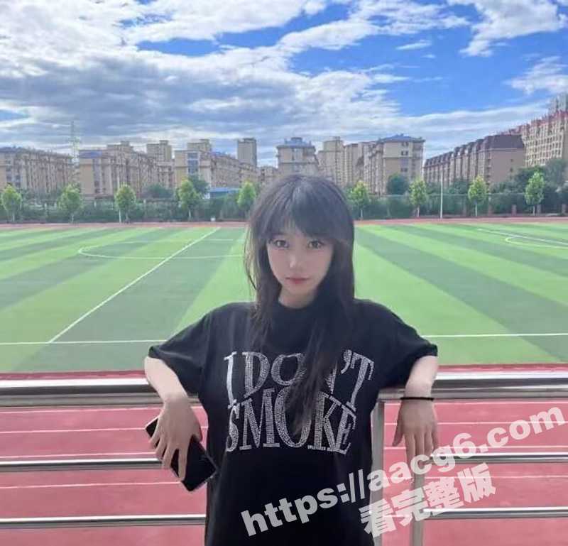 湖北清纯学妹 李梓璐 被学长调教成淫荡小母狗 连吃鸡的表情都很天真可爱 反差到了极致-51吃瓜网