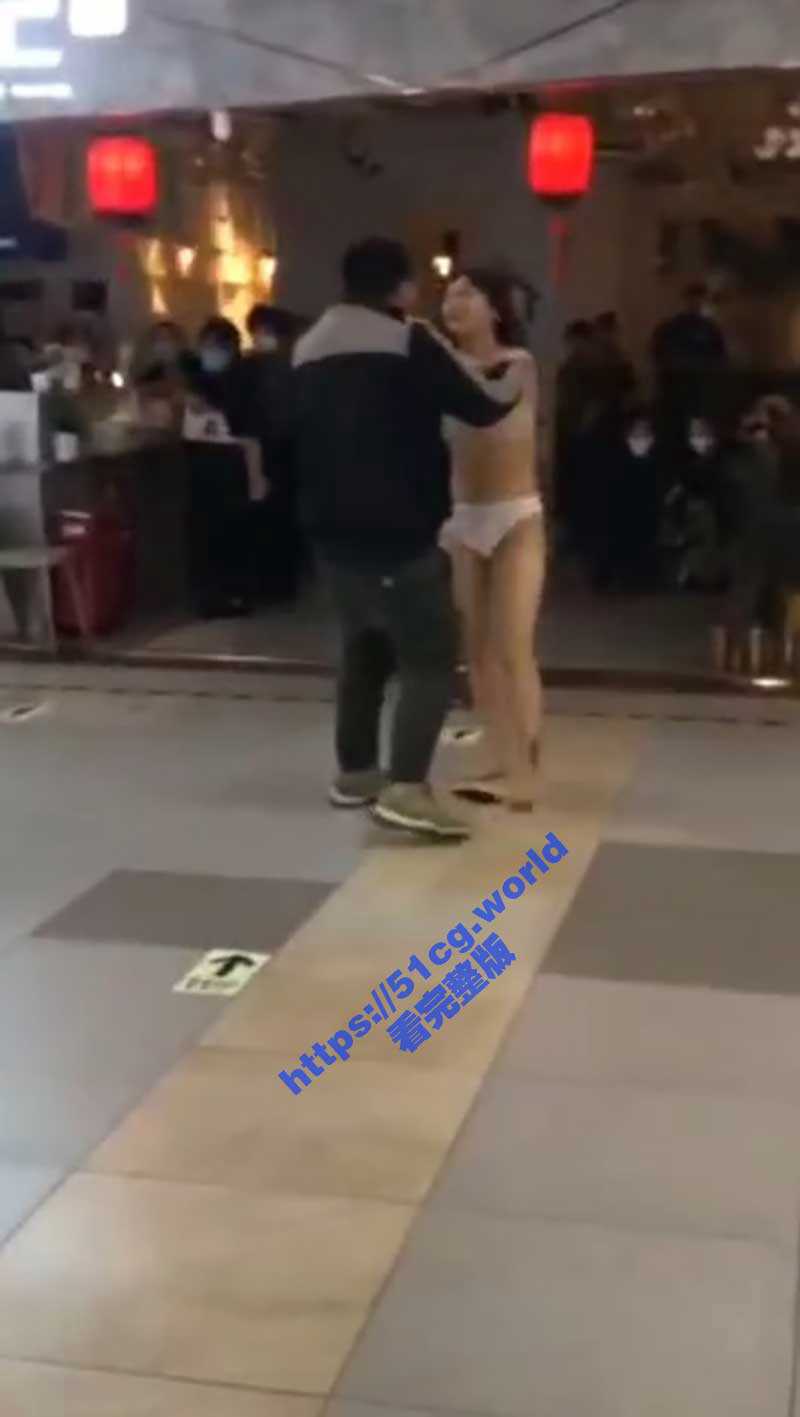 广州天河 维多利广场 1女子发现男友出轨 边脱衣边诉说男友罪证 - 51吃瓜网-51吃瓜网