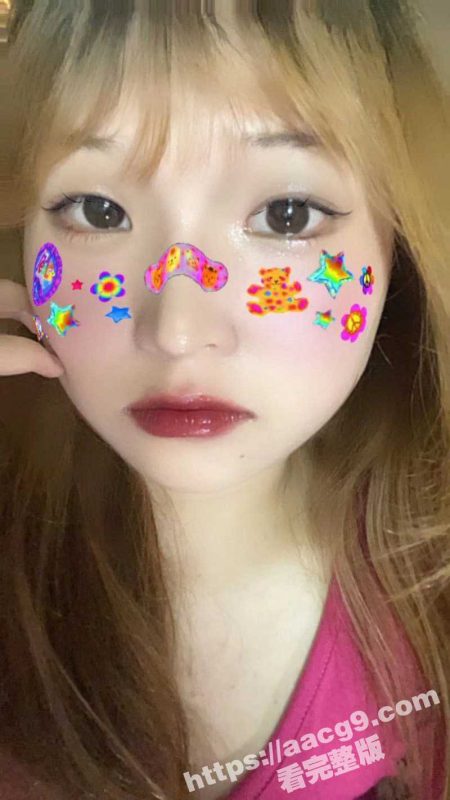 超嫩学生妹发情自慰私拍流出 黄瓜削成鸡巴模样猛插粉逼 奶大水多属实淫荡！-51吃瓜网