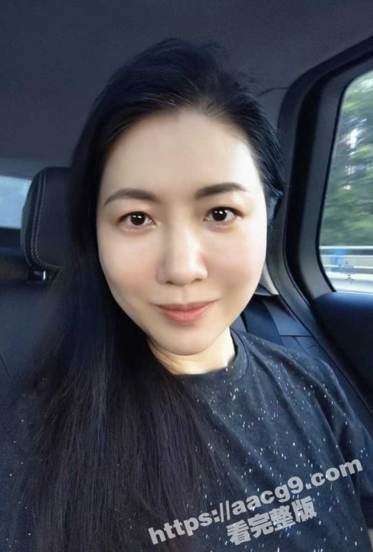 真实东北夫妻3P现场！丈夫找兄弟一起玩 骚货妻子两根肉棒换着吃 奶大声浪还主动求操-51吃瓜网