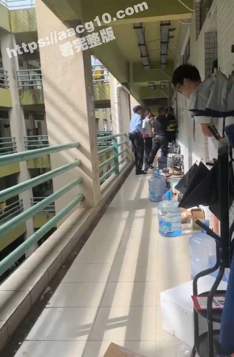 广东工业大学惊现持刀伤人事件 嫌疑人反锁宿舍拒捕 公安人员破门而入 现场视频流出 - 51吃瓜网-51吃瓜网