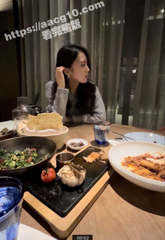 土豪富商包养大二学生妹 李湘 风油精滴穴重口性爱超级会玩  乖乖女脱光大反差竟是阴毛浓密的黑森林-51吃瓜网