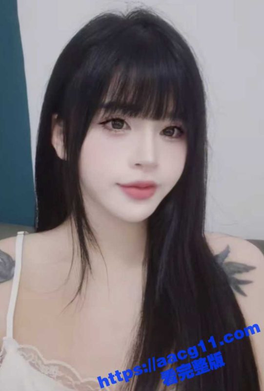 抖音网红反差婊深夜骚舞 露点惊呆老哥 裙底直播小穴一览无遗 这骚操作绝了-51吃瓜网