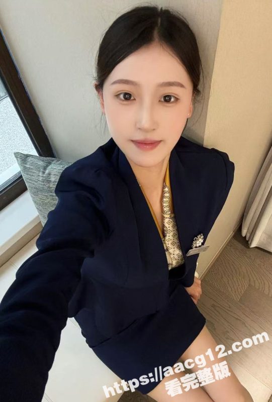 高端案场客服制服黑丝美女 聊了一个月成功拿下 床上直接无套猛操 叫得贼销魂！-51吃瓜网