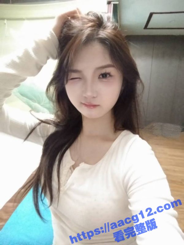 海角兄妹乱伦 与19岁堂妹体验禁忌性爱 粉嫩阴道紧裹肉棒 圆润玉乳挺翘诱人!-51吃瓜网