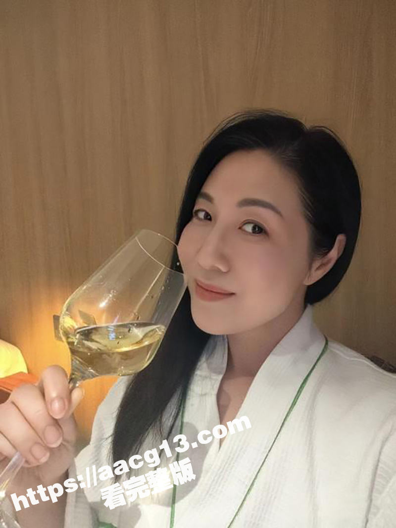 山东临沂中学历史老师王莹出轨男教师 熟女人妻诱惑满满 被炮友无套后入猛干后内射 - 51吃瓜网-51吃瓜网