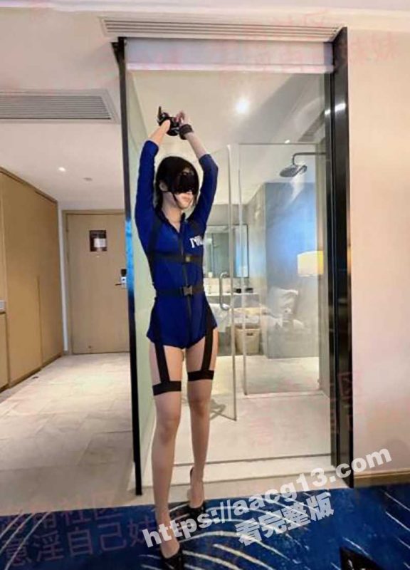 约炮亲妹妹的闺蜜首次制服诱惑奉上 细腰长腿蓝色制服新鲜又刺激 完整版性爱视频曝光-51吃瓜网