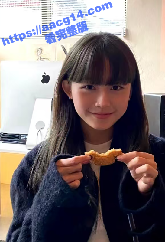 91约炮大神 戴夫 的圣诞礼物！大一校花惊艳演出 完美诱惑制服配无套中出！-51吃瓜网