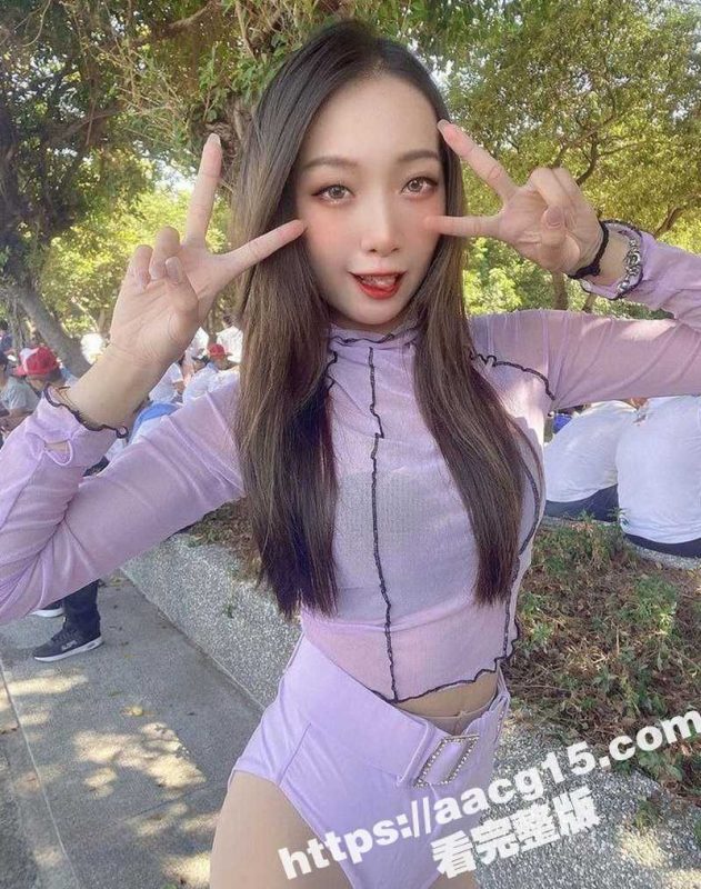 湾湾长腿反差母狗 高颜值拜金女 身材纤细美腿翘臀 被金主爸爸遥控调教视频流出-51吃瓜网