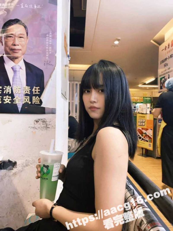 乱伦大神巨乳表姐住我家 黑丝美腿曲线身材 首次感受表姐巨乳交合绝妙体验-51吃瓜网