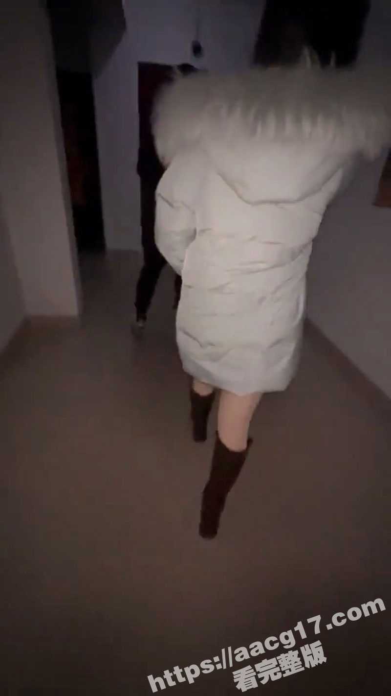 真实记录家庭夫妻淫趴 打扑克老婆当筹码!看看是怎样的牌型能赢得美娇娘!最终群P淫乱大战现场! - 51吃瓜网-51吃瓜网