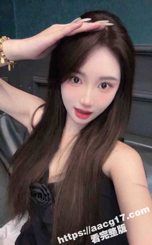 绝美身材校花女神 模特身材腿长逆天 腰臀比超完美 白嫩巨乳无毛嫩穴 楼道露出自慰 超诱人-51吃瓜网