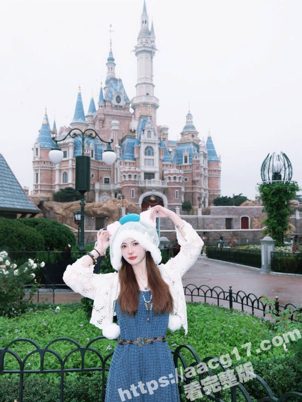 绿帽男灌醉大二嫩妹女友 带回酒店玩邀请好兄弟玩3P 对白真实刺激 撸管必射 完美露脸-51吃瓜网