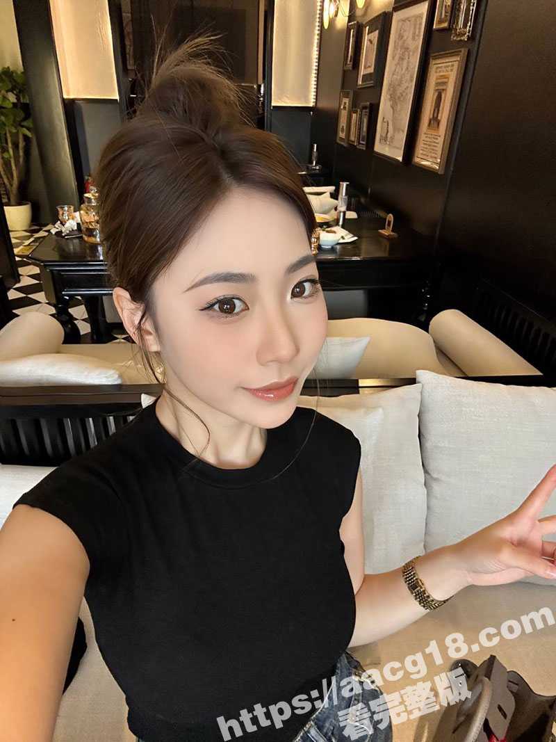 英语女老师被三个男大学生灌醉下药带回家轮奸内射 清醒后不但没生气还暴露出母狗本性！ - 51吃瓜网-51吃瓜网