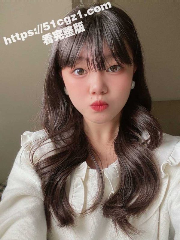 台湾大三学妹陈慧雯 自拍露脸裸照 抠逼自慰秀白嫩身材 结果分手后 视频被人渣前男友曝光-51吃瓜网