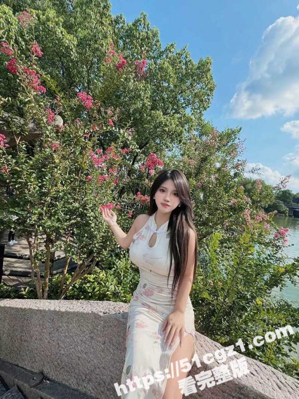 上海23岁高颜值母狗王静怡玩转SM情趣  36D巨乳主人胯下承欢 摇摆晃肥臀乞求后入被疯狂抽插至呻吟连连-51吃瓜网