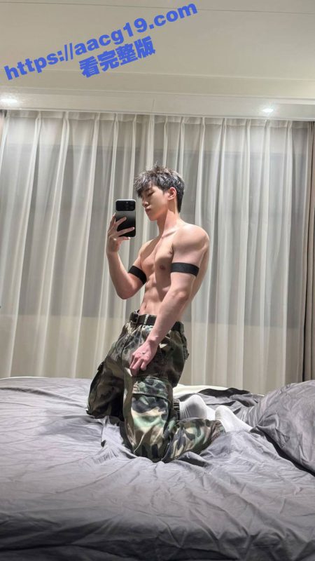 杭州男大体育生陈宇豪 宽肩窄腰八块腹肌标准的打桩机 18cm大鸡巴 爆操各种骚逼母狗合集！-51吃瓜网