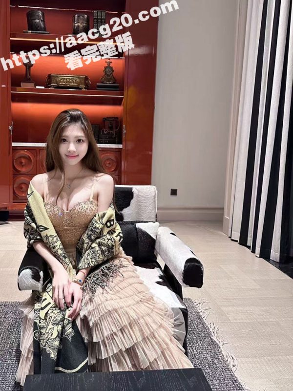 中国民航大学崔洁 口活技巧登峰造极 呻吟声令人魂牵！激情3P疯狂夜晚全记录！-51吃瓜网