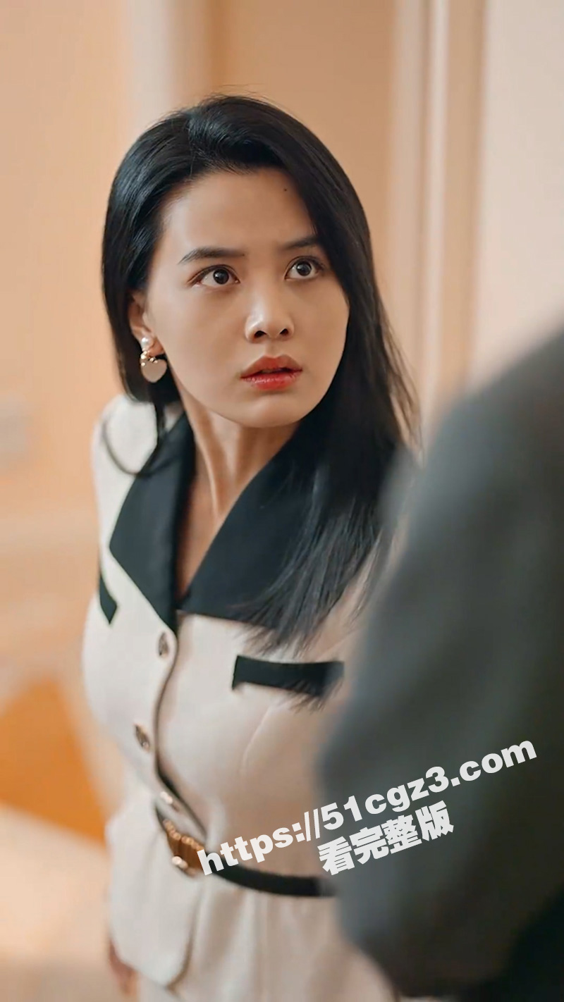 短剧《婚情深深深几许》女人被丈夫献给大佬 意外怀孕后又被赶出家门 晕倒醒来后发现身处大别墅 - 51吃瓜网-51吃瓜网