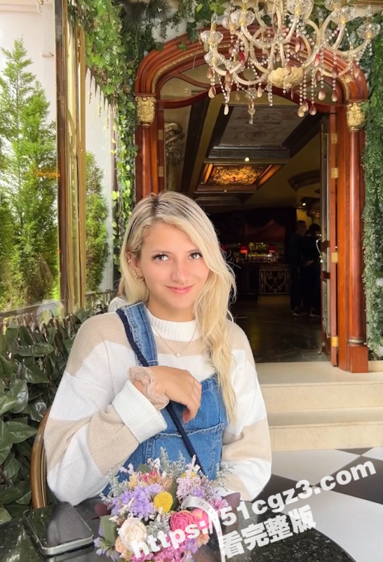 OF人气网红情侣 小伙为国争光 室内户外多体位爆操00后哥伦比亚白人女神 寻找不一样的刺激-51吃瓜网