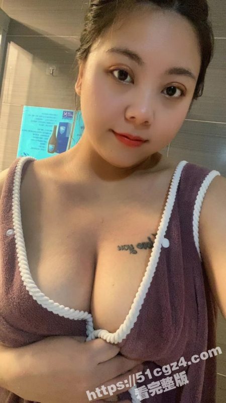 肉感十足的坦克精神小妹 满背纹身叫声淫荡 后入猛击肥臀 撞出阵阵肉浪！-51吃瓜网