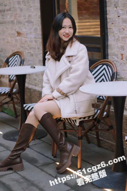 重庆女会计王君君 被前男友拍摄大量淫照 出轨后被泄密 人前贞洁人后淫乱 逼瘾极强！-51吃瓜网