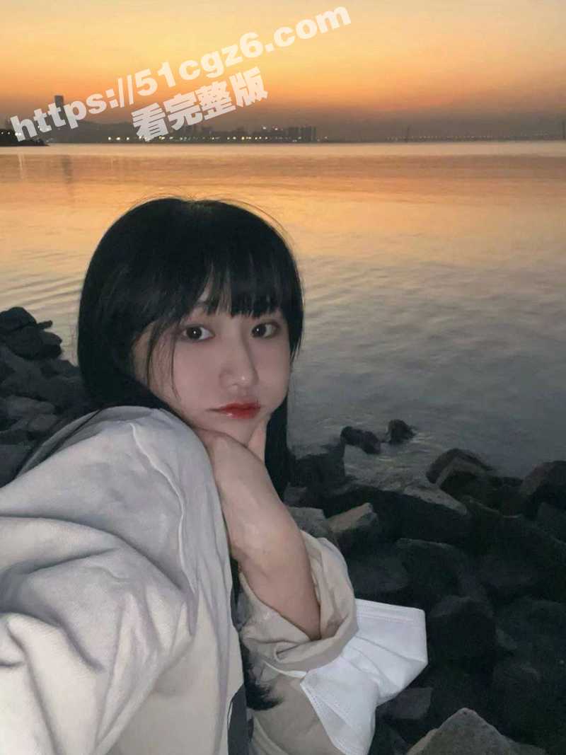 湖南交通工程学院 胡张媛 第一弹 穿黑丝猫奴情趣装跟金主裸聊自慰视频流出 - 51吃瓜网-51吃瓜网