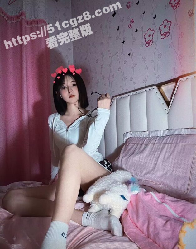 童颜巨乳嫩妹张玉欣 表面清纯高冷女神 私底下却是金主母狗 被主人调教蹂躏 踩在脚下滴蜡 太反差了-51吃瓜网