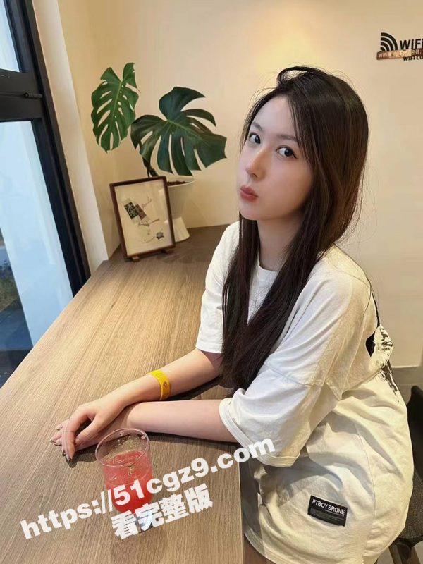 推特露出大神 西门官人 电梯口上演操逼惊魂 怕被人发现 又怕没被发现 主打一个惊险刺激！-51吃瓜网